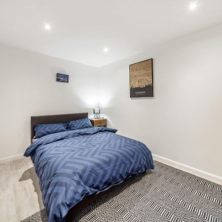 Two Bed Home In The Heart Of Egham Exteriér fotografie