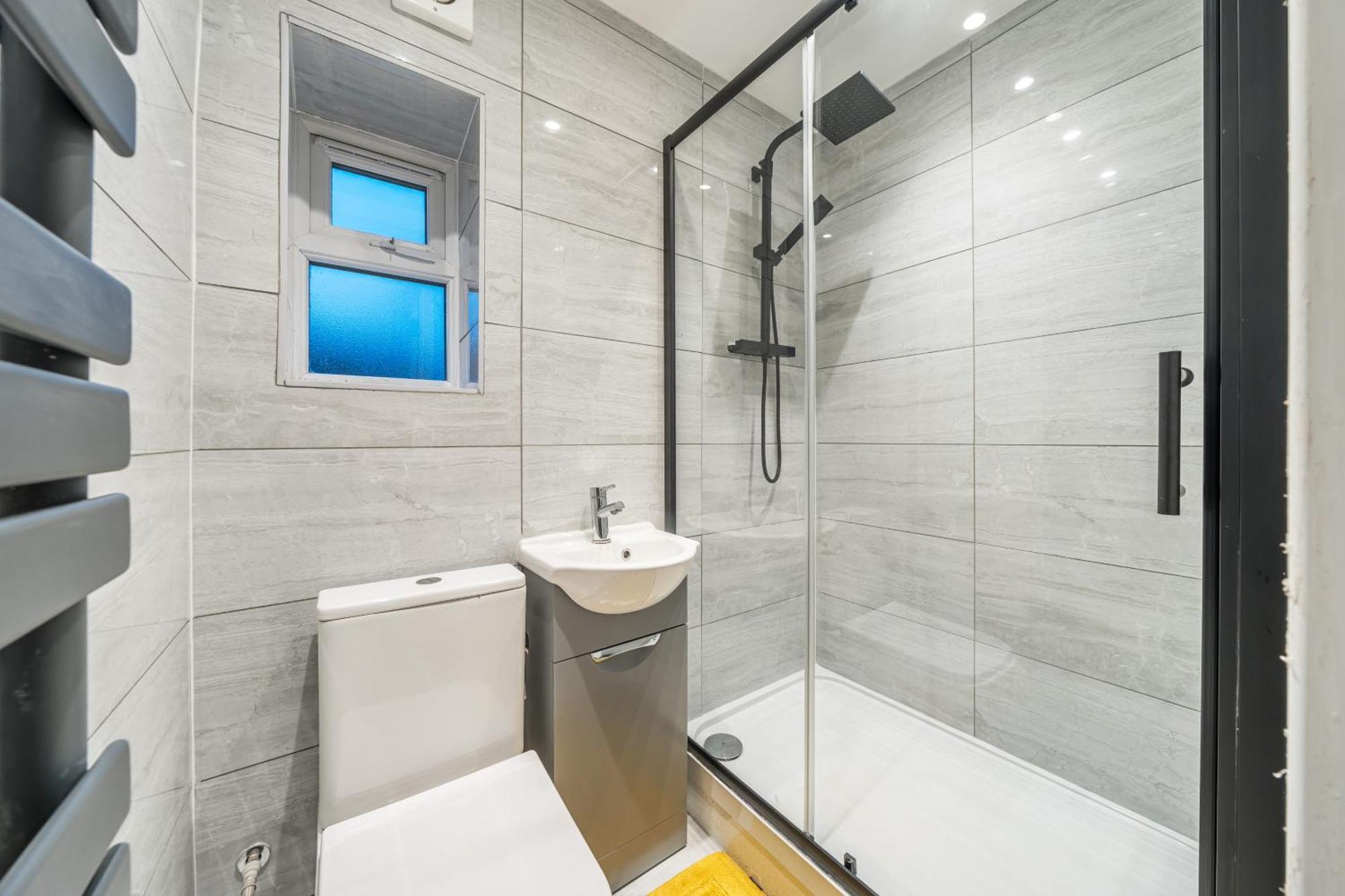 Two Bed Home In The Heart Of Egham Exteriér fotografie